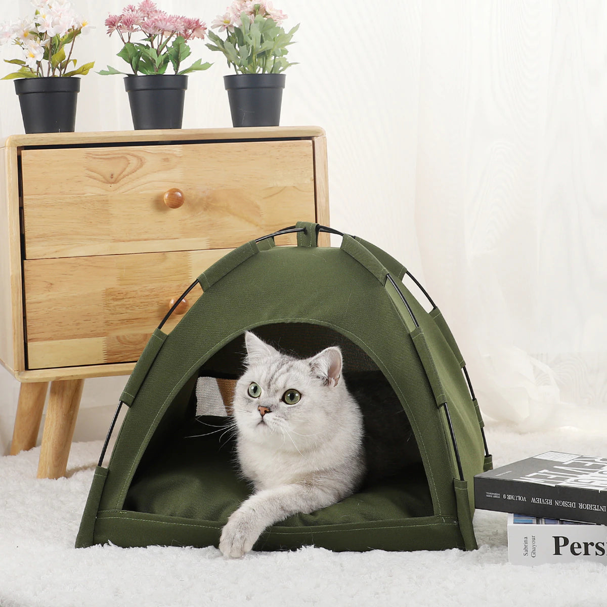 Winter Retreat: Cozy Pet Tent Bed with Warm Cushions - Stylish Cat Furniture for Ultimate Comfort and Relaxation!